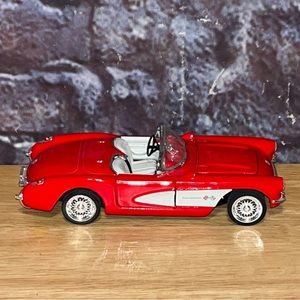 Sunnyside 1957 Corvette Convertible Red 1:24 Scale Die-cast Car